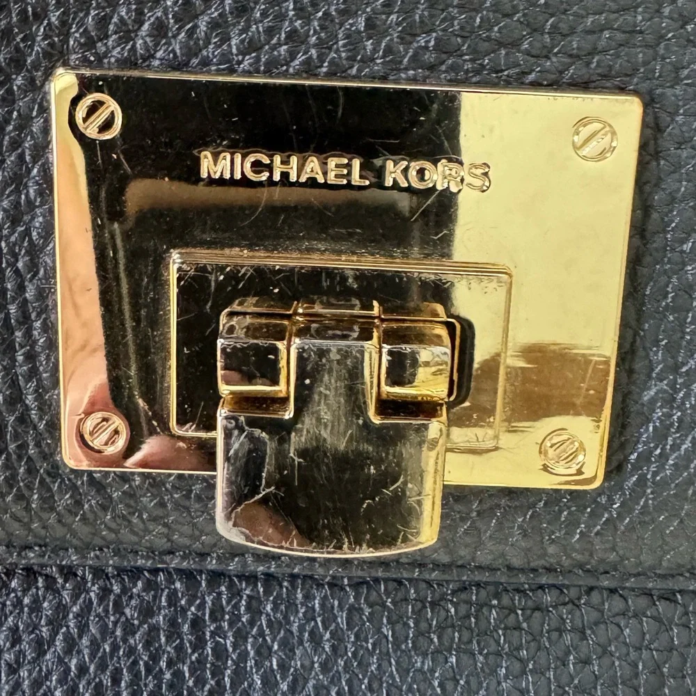 Michael Kors Astrid Medium Black Pebbled Leather Satchel  Gold Tone Turn Lock - Picture 3 of 14